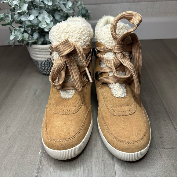 Sorel Out 'N About Cozy Faux Shearling Wedge Booties Women’s size 7.5 - Picture 14 of 14